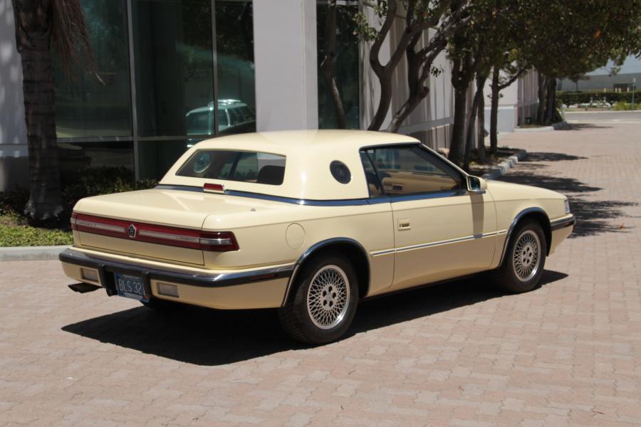  Chrysler TC by Maserati 1989 года  (фото 11 из 18)
